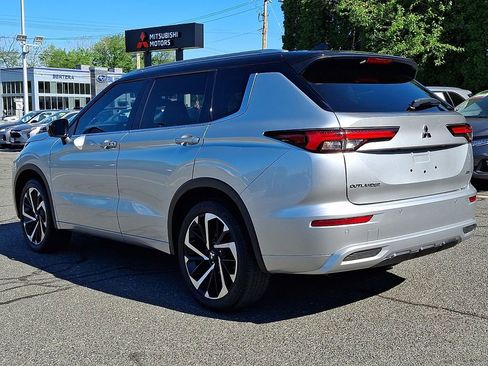 Used 2024 Mitsubishi Outlander SEL AWD/4WD image 4