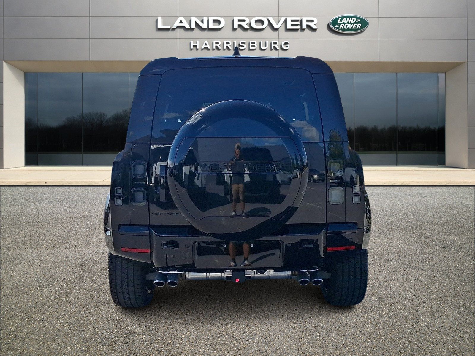 New 2026 Land Rover Defender 90 V8 AWD/4WD image 3