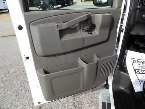 Used 2024 Chevrolet Express 2500 w/ Driver Convenience Package image 14