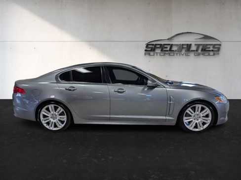 Used 2010 Jaguar XF R image 11
