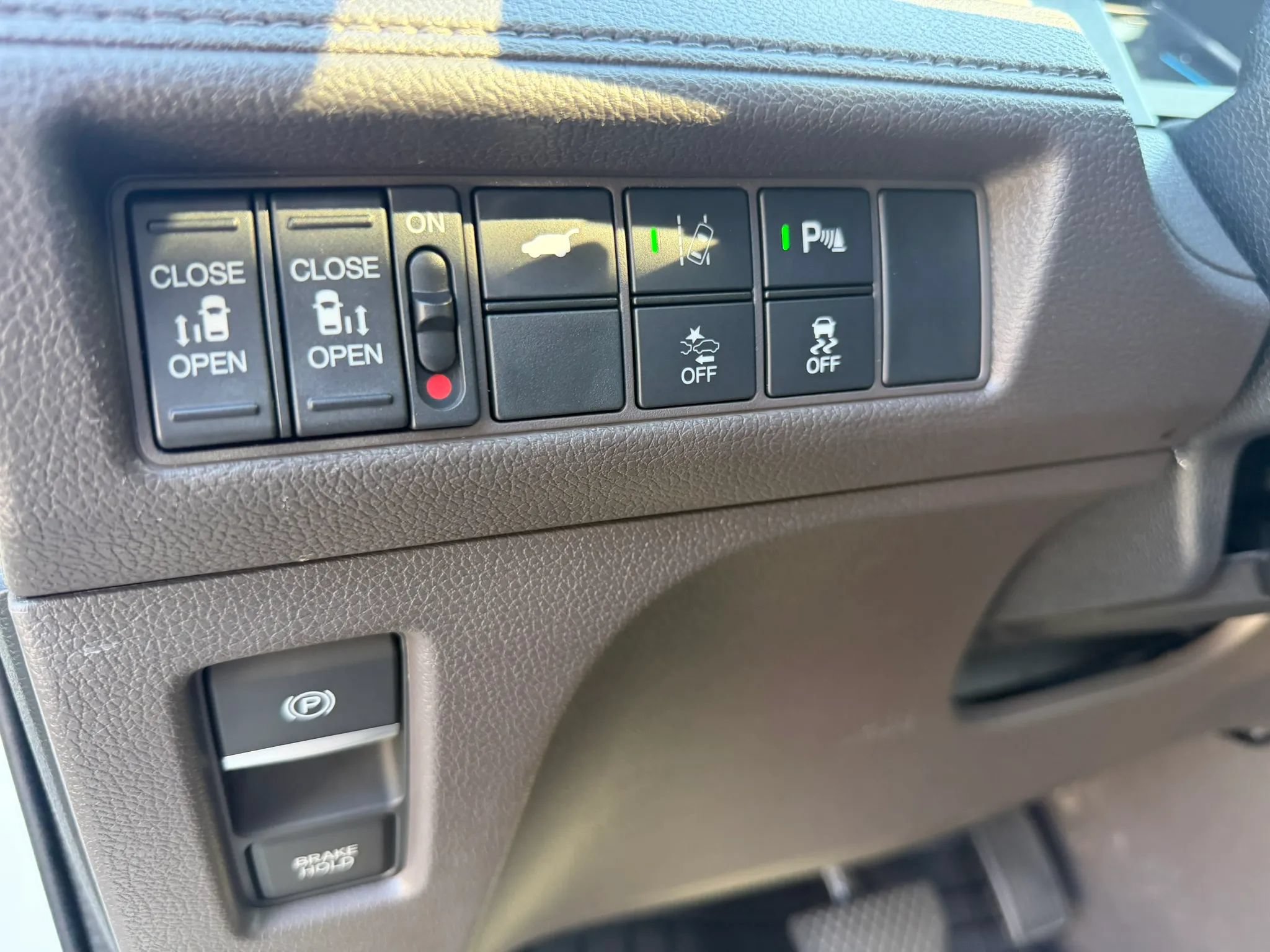Used 2018 Honda Odyssey Elite image 15