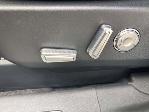 New 2026 Lincoln Nautilus Premier w/ Equipment Group 102A image 23