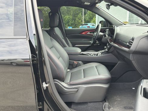 Used 2024 Chevrolet Traverse Z71 w/ LPO, Floor Liner Package AWD/4WD image 31