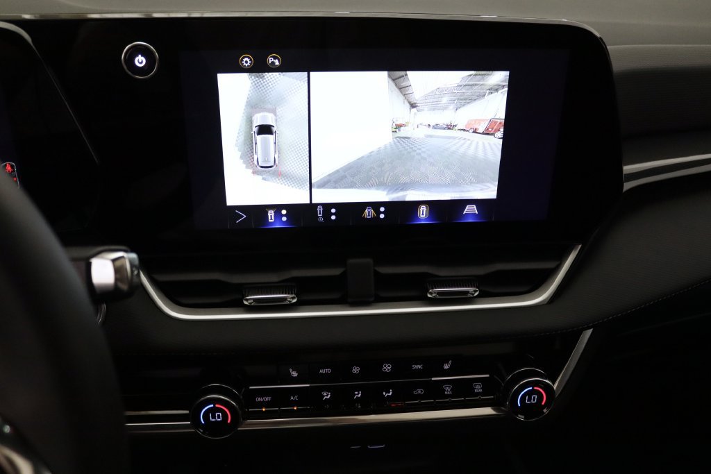 Used 2025 Chevrolet Equinox LT w/ Convenience Package II FWD image 28