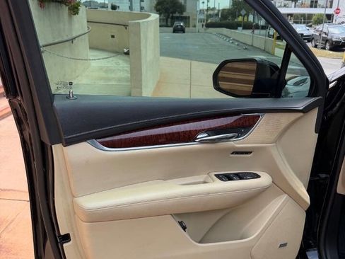 Used 2017 Cadillac XT5 Premium Luxury w/ Driver Assist Package FWD image 55
