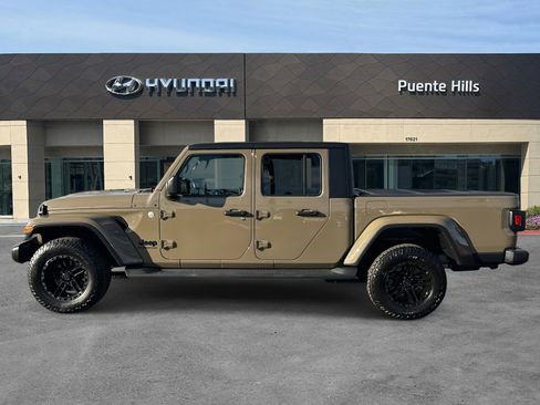 Used 2020 Jeep Gladiator Sport w/ Quick Order Package 24S image 3