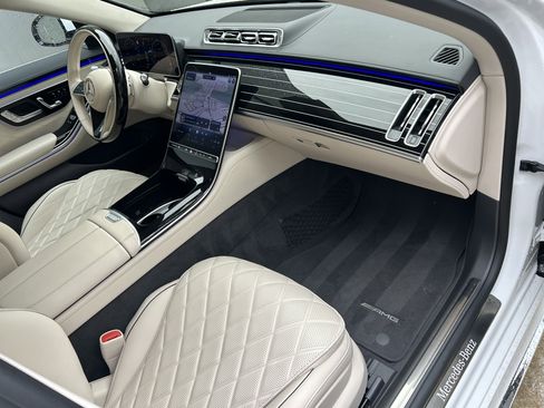 Certified 2025 Mercedes-Benz S 580 4MATIC Sedan w/ AMG Line Package image 46