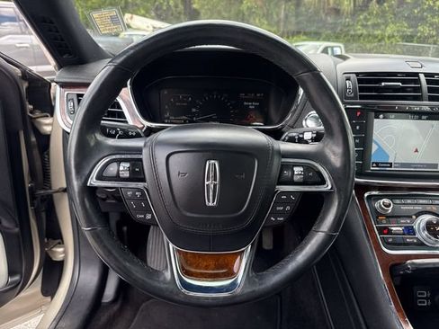 Used 2017 Lincoln Continental Reserve w/ Luxury Package AWD/4WD image 44