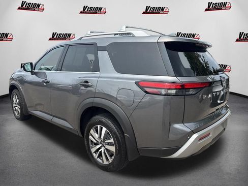 Certified 2024 Nissan Pathfinder SL w/ Cargo Package AWD/4WD image 9