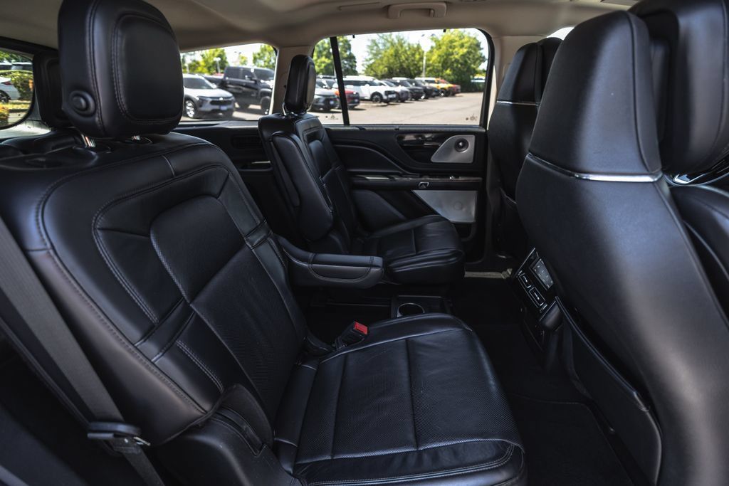Used 2020 Lincoln Aviator Reserve w/ Equipment Group 202A AWD/4WD image 33