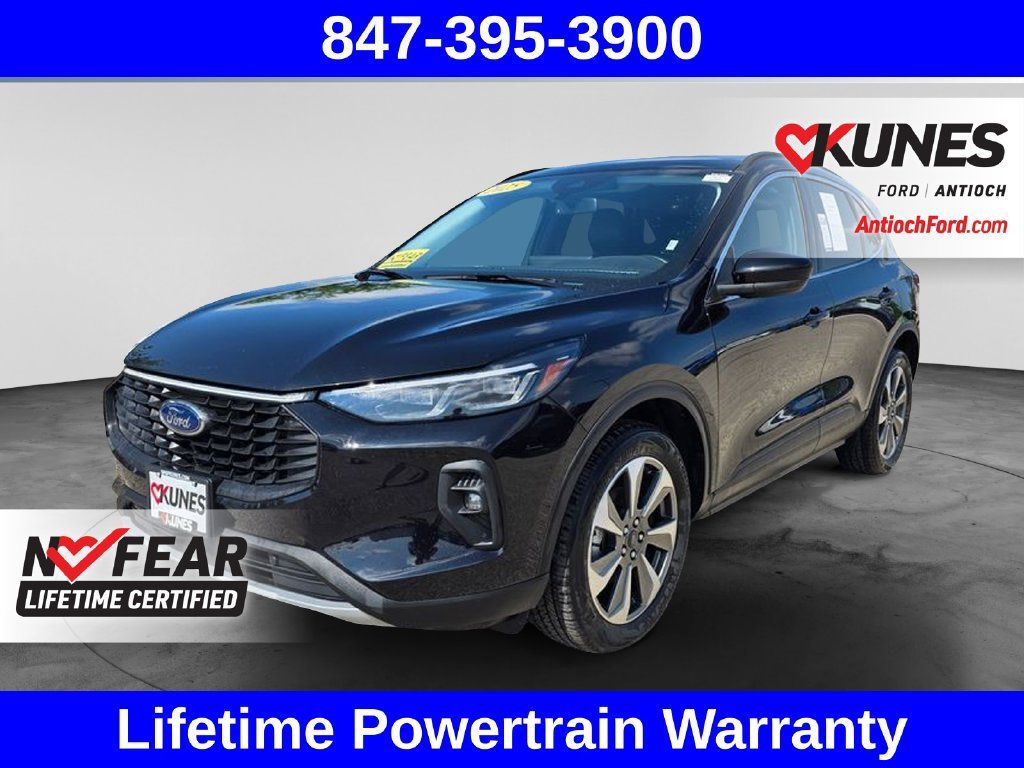 Certified 2025 Ford Escape Platinum AWD/4WD image 5