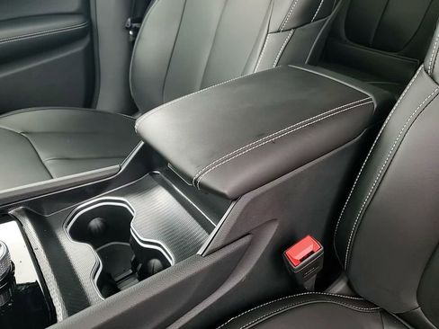 New 2025 Jeep Grand Cherokee Limited w/ Black Appearance Package image 34