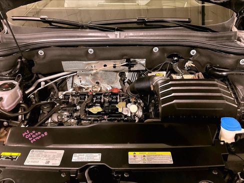 Used 2024 Volkswagen Atlas Cross Sport SEL R-Line image 28