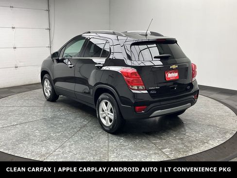 Used 2020 Chevrolet Trax LT w/ LT Convenience Package image 2