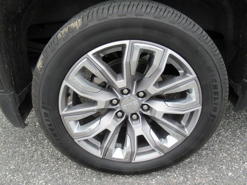 Used 2024 GMC Sierra 1500 Denali AWD/4WD image 7