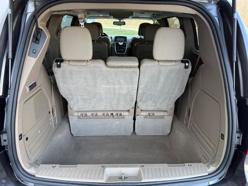 Used 2015 Chrysler Town & Country Limited Platinum w/ Trailer Tow Group image 26