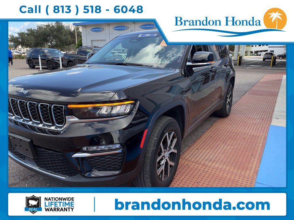 Used 2023 Jeep Grand Cherokee Limited RWD image 1