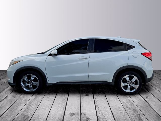 Used 2016 Honda HR-V LX image 2