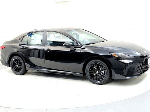 New 2026 Toyota Camry SE image 7