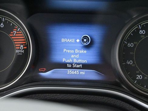 Used 2022 Jeep Cherokee Trailhawk w/ Premium Leather Package AWD/4WD image 21
