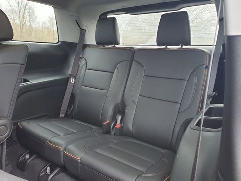 Used 2023 GMC Acadia AT4 w/ Technology Package image 7