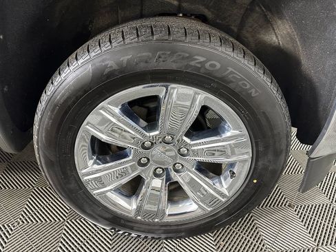 Used 2018 GMC Sierra 1500 SLT AWD/4WD image 31