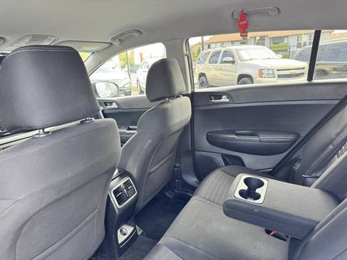 Used 2018 Kia Sportage LX AWD/4WD image 24