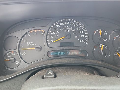 Used 2005 Chevrolet Silverado 2500 LS w/ Heavy-Duty Power Package image 27