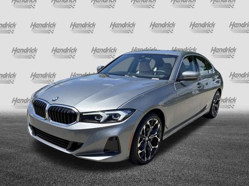 Certified 2025 BMW 330i Sedan RWD image 5