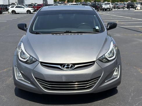 Used 2014 Hyundai Elantra Limited w/ Option Group 03 FWD image 2