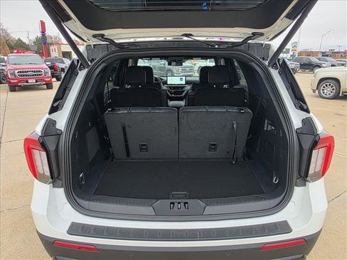 New 2026 Ford Explorer ST-Line w/ ST-Line Street Pack image 6