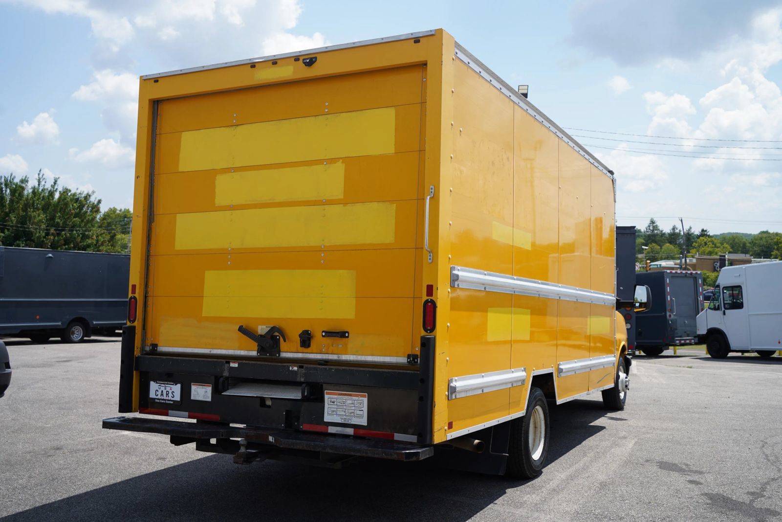 Used 2021 GMC Savana 3500 Extended w/ Power Convenience Package RWD image 10