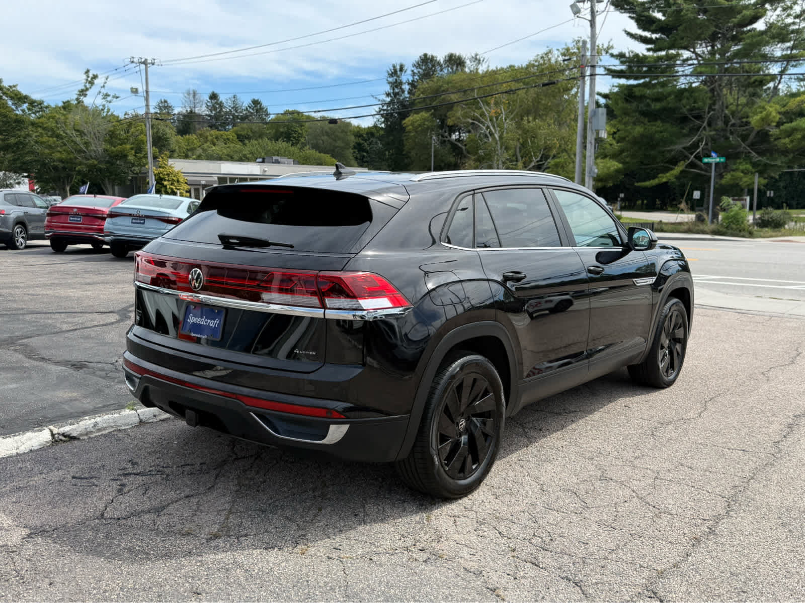 Used 2024 Volkswagen Atlas Cross Sport SE w/ Panoramic Sunroof Package AWD/4WD image 7