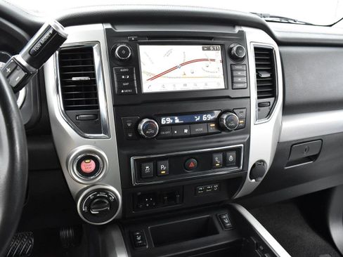 Used 2019 Nissan Titan PRO-4X w/ Pro-4x Convenience Package AWD/4WD image 21