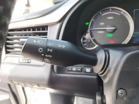 Used 2022 Lexus RX 450h AWD w/ Premium Package image 28