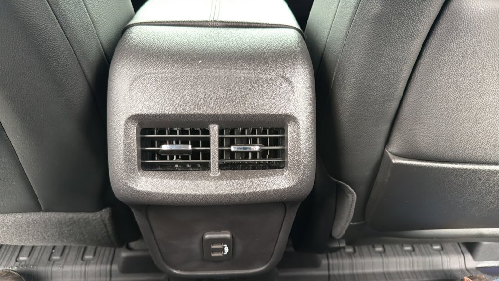 Used 2024 GMC Terrain SLT w/ Tech Package AWD/4WD image 27