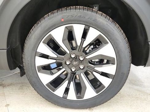 New 2026 Ford Explorer Platinum w/ LUX Leather Package image 9