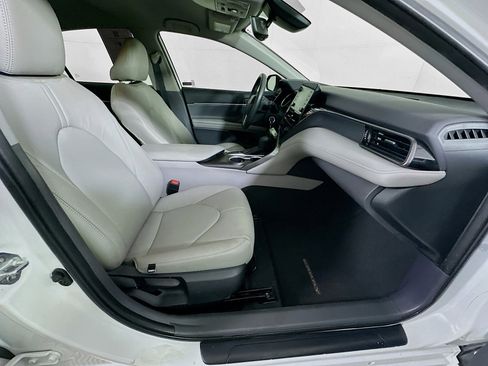 Used 2022 Toyota Camry LE image 29