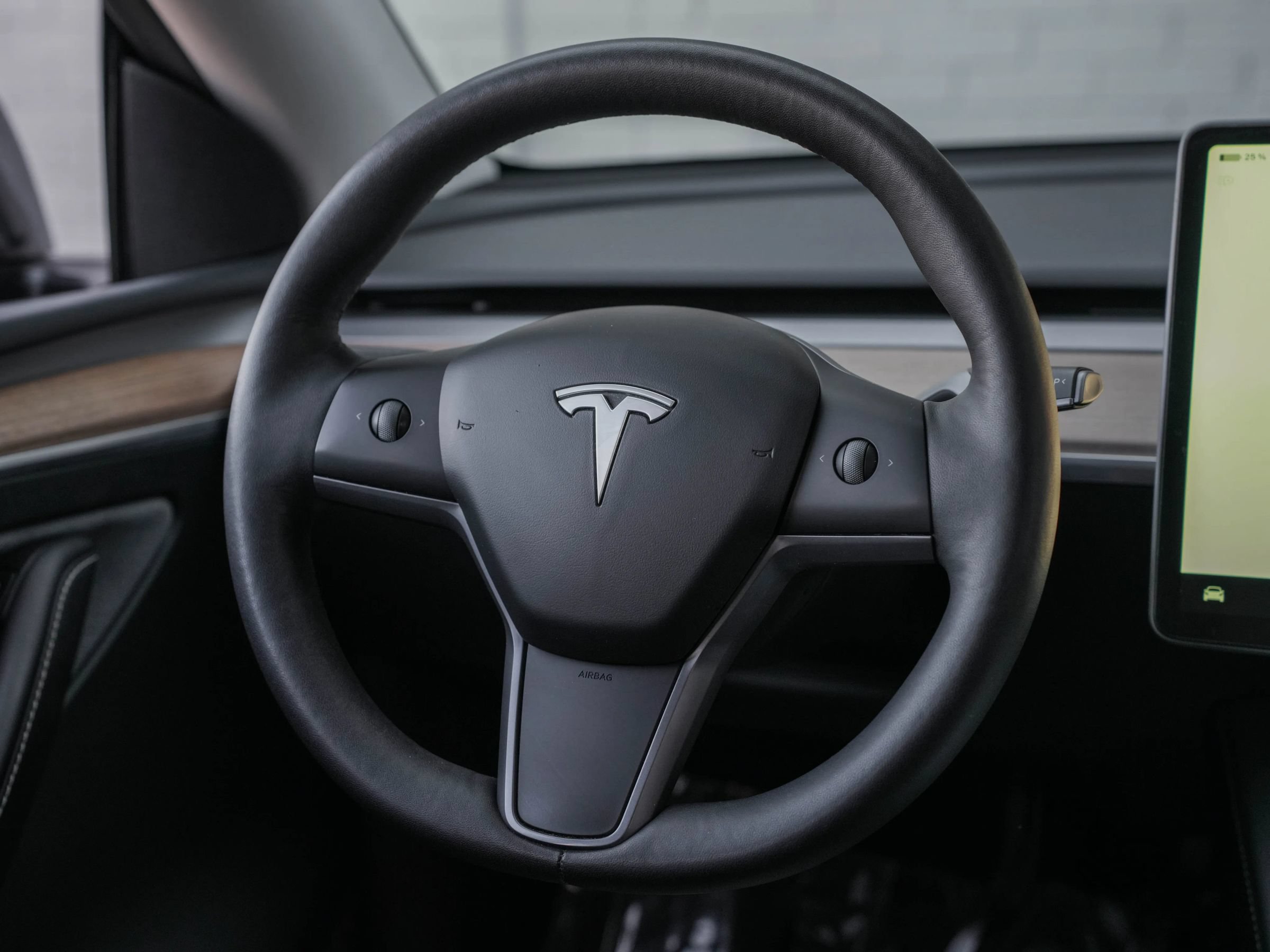 Used 2024 Tesla Model Y Long Range AWD/4WD image 15
