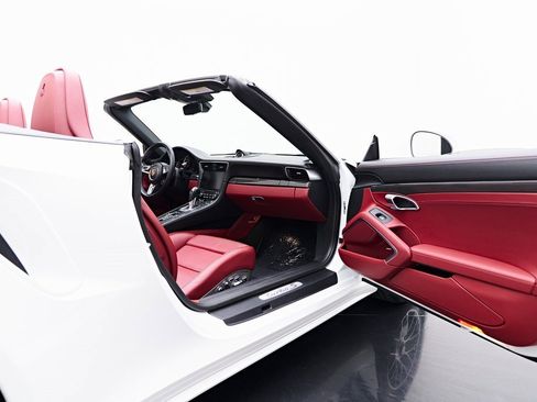 Used 2019 Porsche 911 Turbo S image 36