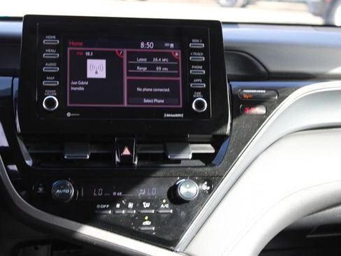 Used 2024 Toyota Camry SE image 13