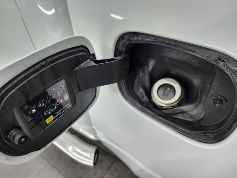 Used 2019 RAM 1500 Big Horn image 32