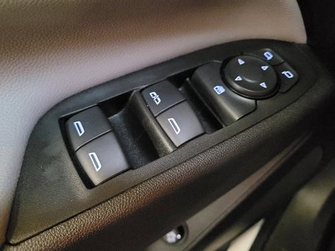 Used 2021 Chevrolet Equinox LT FWD image 27