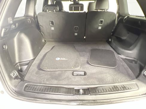 Used 2023 Jeep Grand Cherokee Altitude image 25