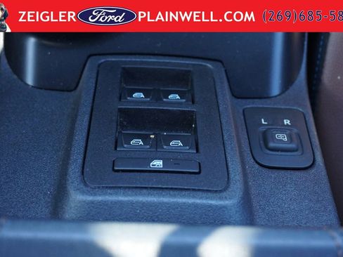 Used 2024 Ford Bronco Outer Banks AWD/4WD image 23