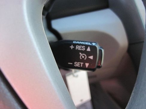 Used 2011 Toyota Camry LE w/ LE Extra-Value Pkg image 14