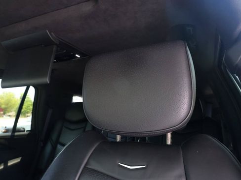 Used 2016 Cadillac Escalade Platinum AWD/4WD image 43