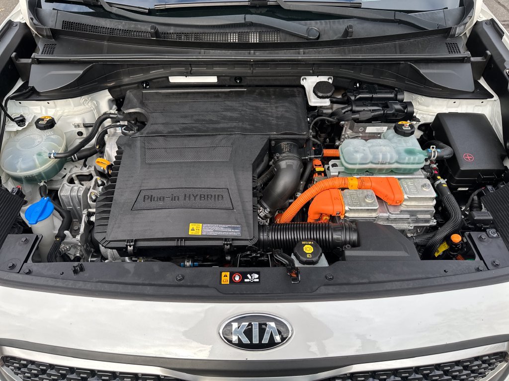 Used 2018 Kia Niro EX FWD image 10