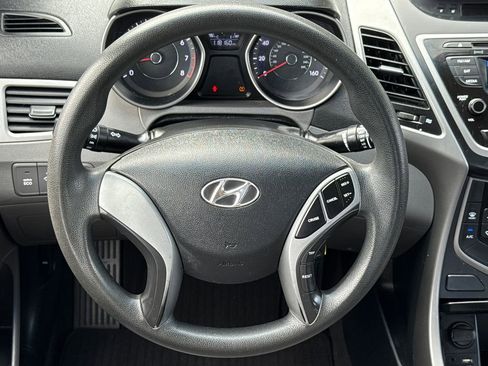 Used 2016 Hyundai Elantra SE FWD image 12
