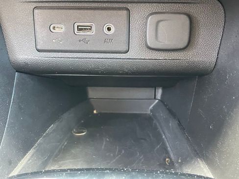 Used 2020 Buick Encore GX Preferred w/ Cold Weather Comfort Package AWD/4WD image 26